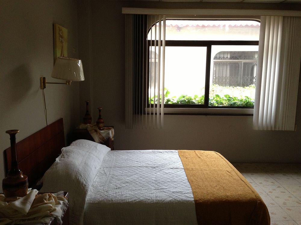 El Patio Suites II Guayaquil Eksteriør billede